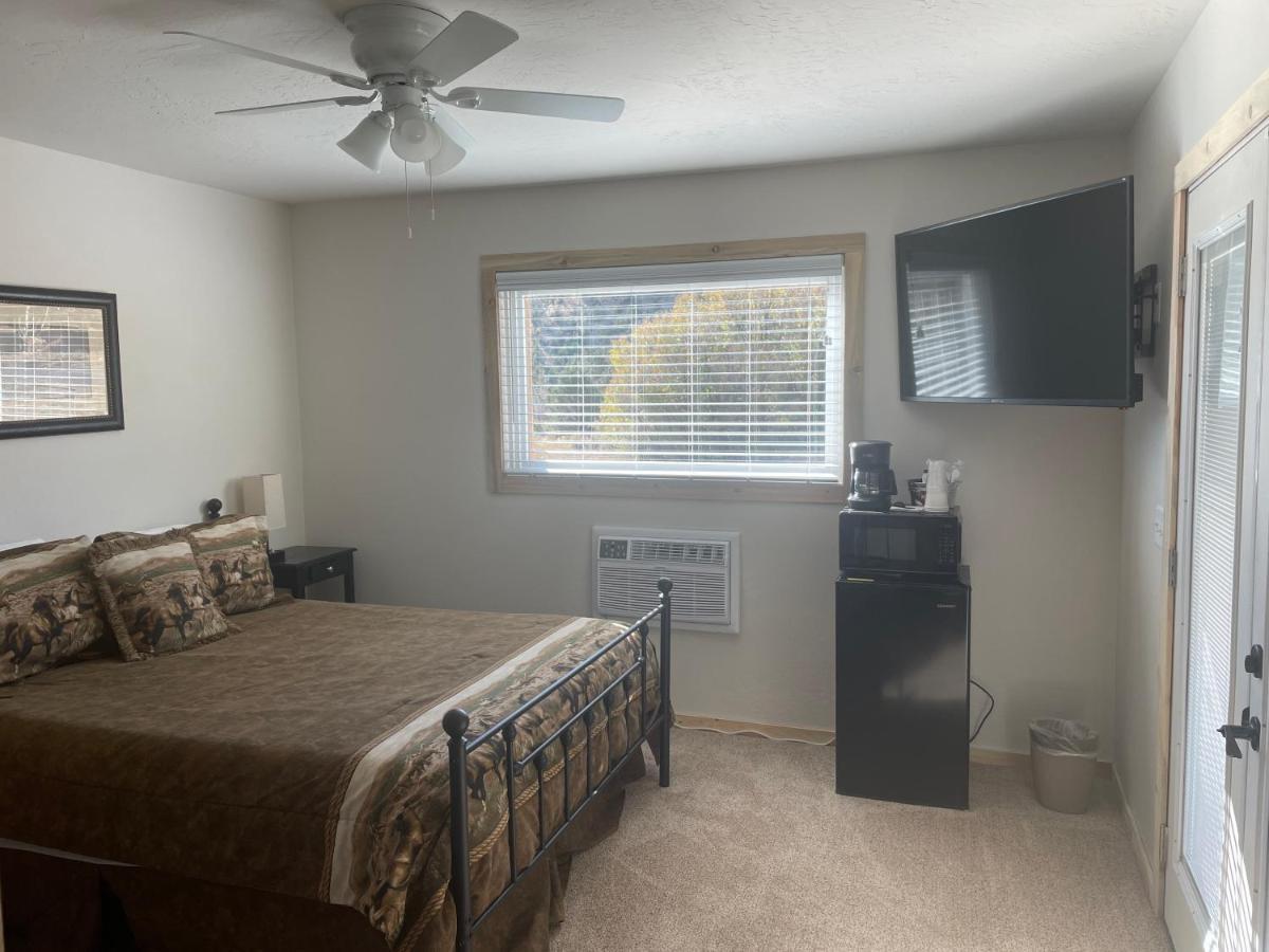 Bryce Canyon Country Inn Tropic Bagian luar foto